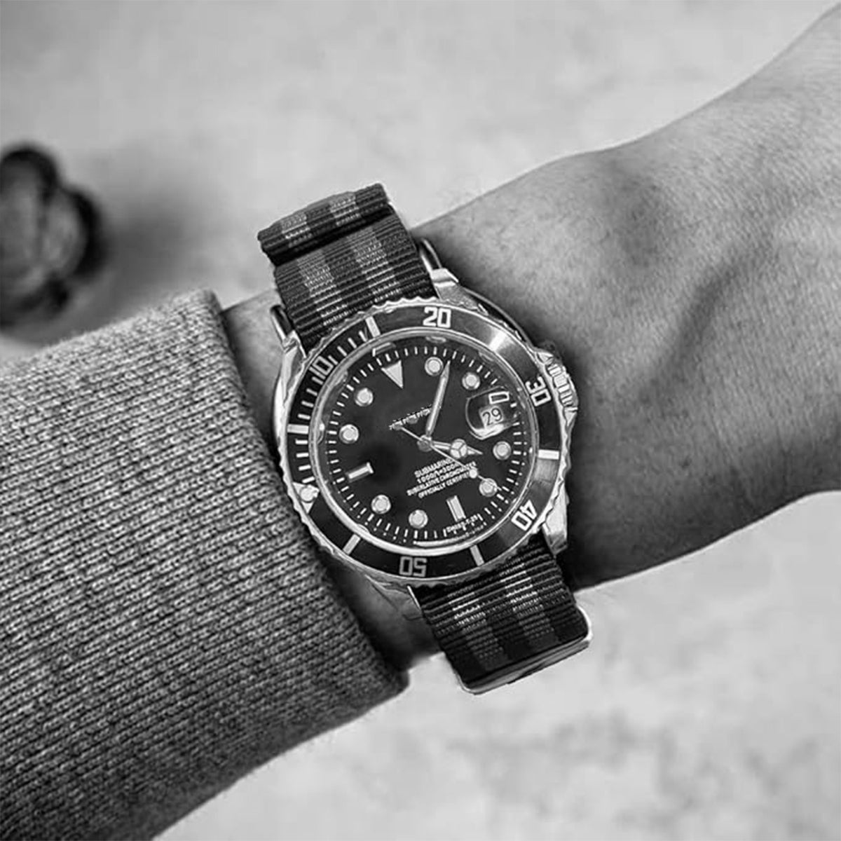 Cinturino per orologio Nato Masar nero con 2 cinturini grigi James Bond