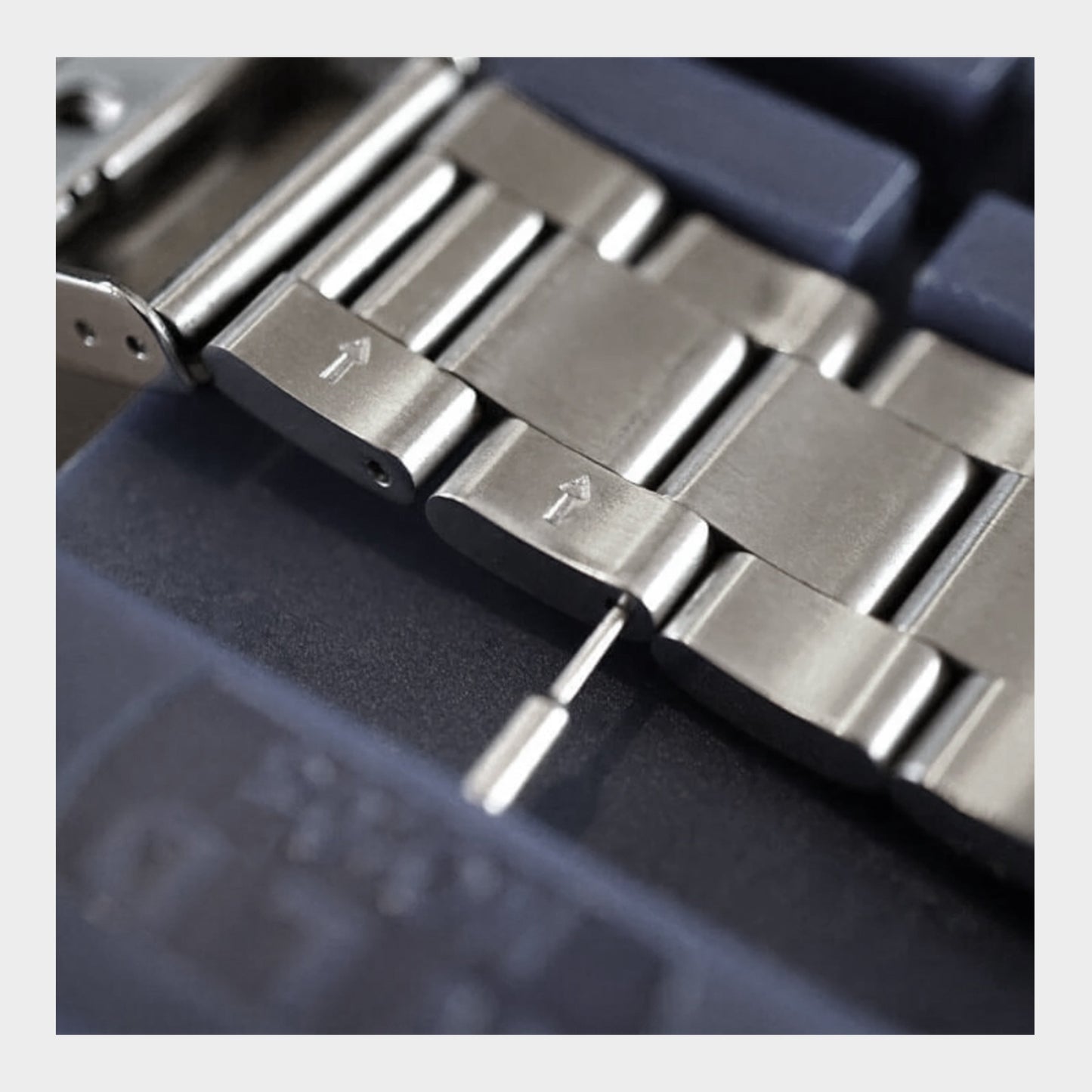 Masar Tool - Punzonatrice per cinturini per orologi fino a 24 mm